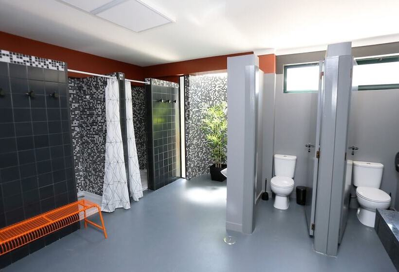 اتاق استاندارد با سرویس بهداشتی مشترک, Hi Setubal Pousada De Juventude   Hostel