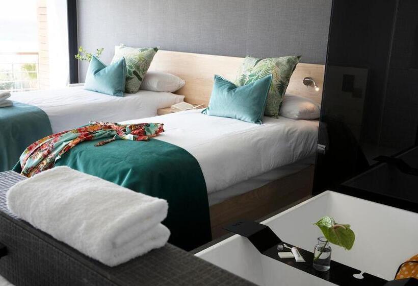 غرفة قياسية مطلّة علي البحر مزوَّدة بشُرفة, North Star Micro