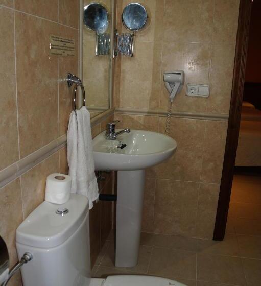 家庭间, Hostal La Conileña