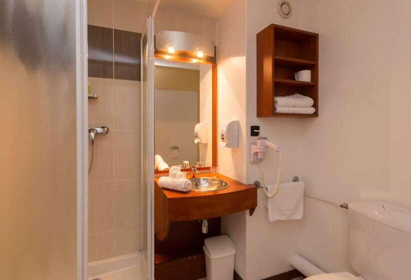 Номер Стандарт, Brit Hotel Rennes Cesson