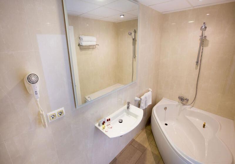 اتاق سوپریور, Cleopatra Spa