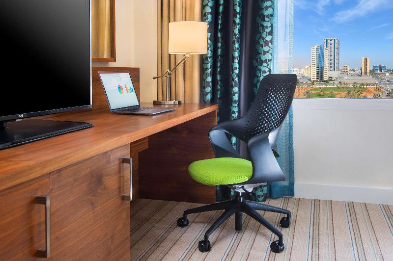 스탠다드 룸 킹사이즈 침대, Hilton Garden Inn Ras Al Khaimah