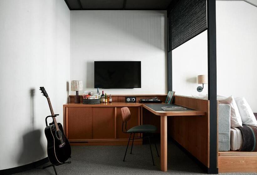 اتاق استاندارد, Ace Hotel Kyoto