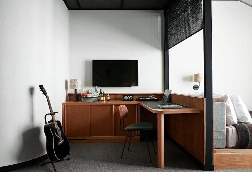 اتاق استاندارد, Ace Hotel Kyoto