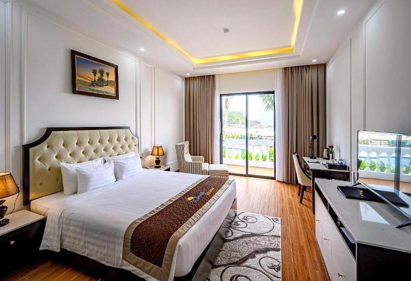اتاق لوکس با چشم‌انداز دریا, Seaside Boutique Resort Quy Nhon