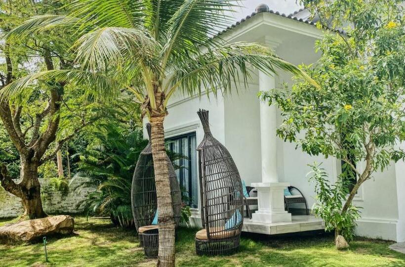 ویلای 1 خوابه با چشم‌انداز باغ, Seaside Boutique Resort Quy Nhon