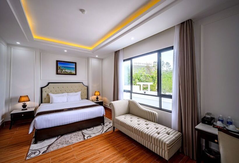 اتاق لوکس با چشم‌انداز دریا, Seaside Boutique Resort Quy Nhon
