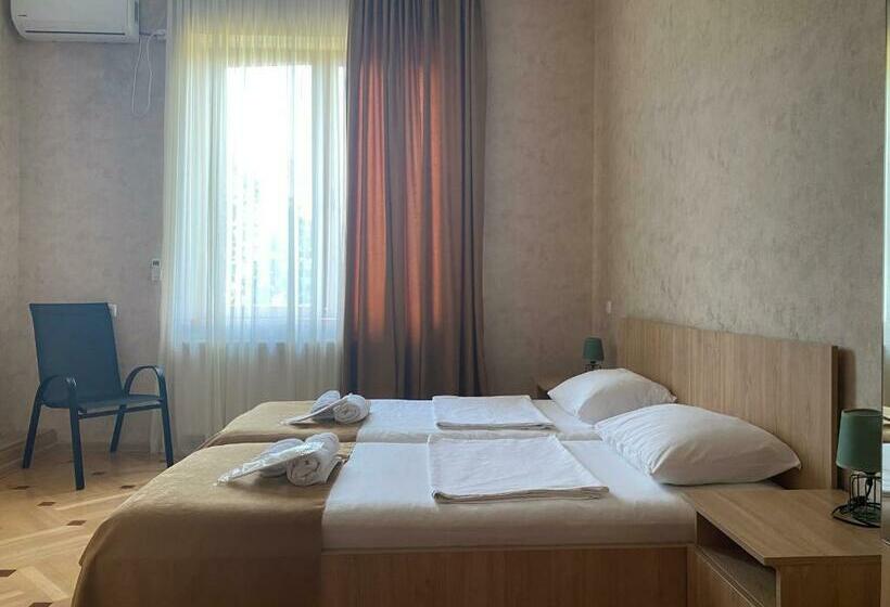 اتاق استاندارد, Tsinandali Inn