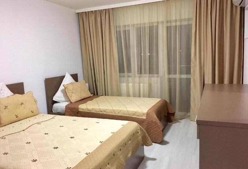 اتاق لوکس سه تخته, Fast Airport Accomodation