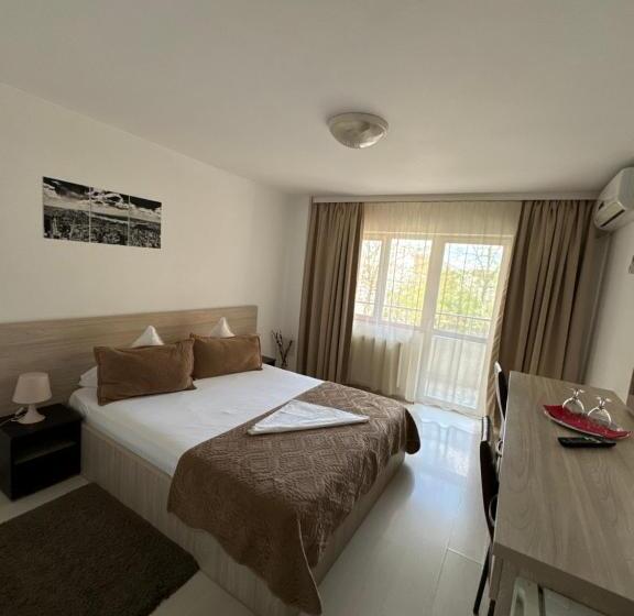 اتاق لوکس با بالکن, Fast Airport Accomodation