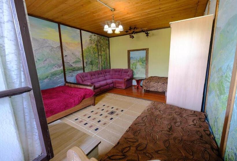 Economy Quadruple Room, Laila Guest House