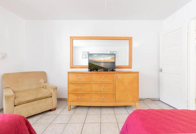 استودیو استاندارد با بالکن, Premiere Motel