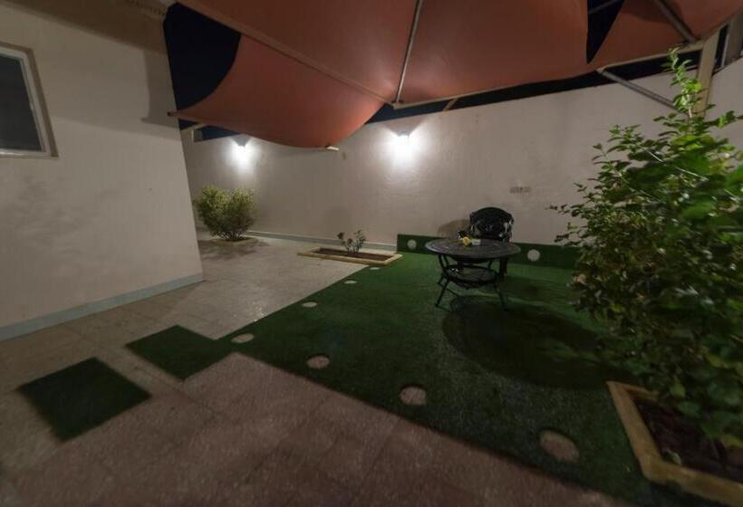 Полулюкс с Бассейном, Seven Gardens Pro