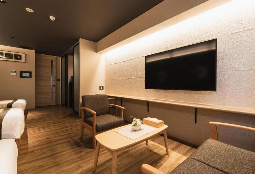 Семейный Номер Deluxe, Grand Base Beppu Ekihigashi