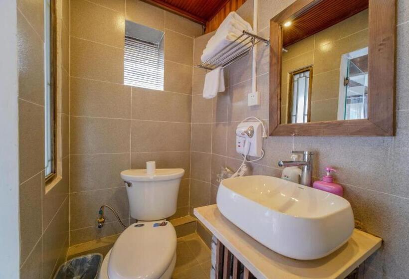 Quarto Deluxe, Lewo Guest House