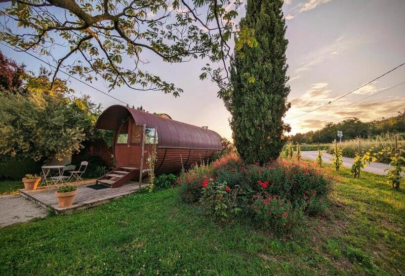 کلبه ییلاقی, La Ferme Des Denis