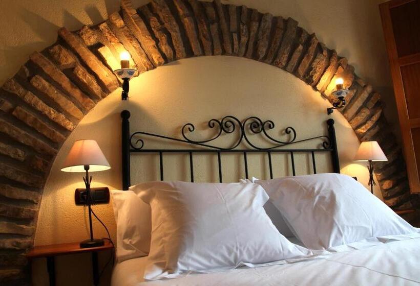 Семейное Студио, Complejo Rural Turimaestrat