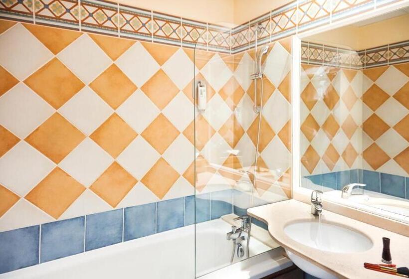 Номер Стандарт, Ibis Styles Arles Palais Des Congrès