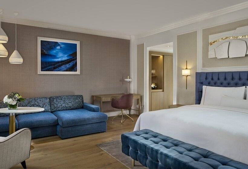 سوییت جونیور با چشم‌انداز شهر, The College Green Dublin Hotel, Autograph Collection