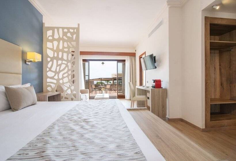 Номер Стандарт с Террасой, Menorca Binibeca   Adults Only  By Pierre & Vacances Premium