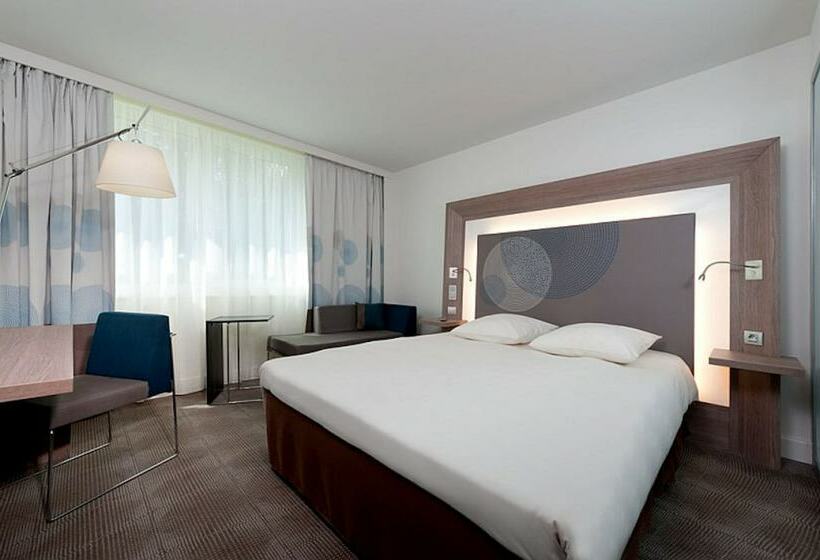 Номер Superior, Novotel London Tower Bridge
