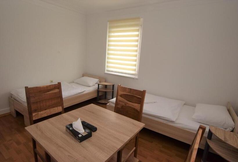 基本三人间, Nürtingen Zimmer