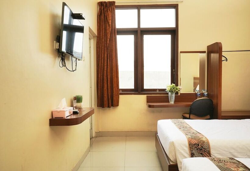Номер Deluxe, Gapura Residence Airport Semarang By Sinergi