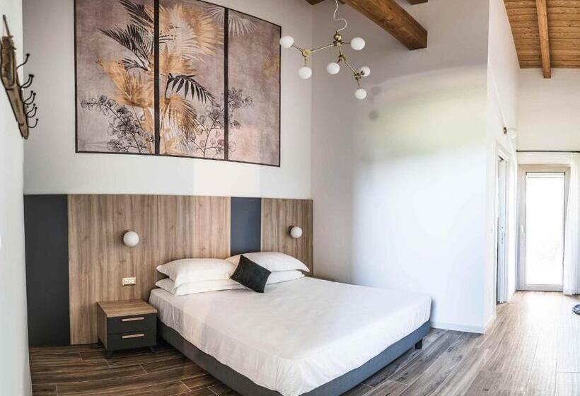 Полулюкс, Agriturismo Casale Ai Prati