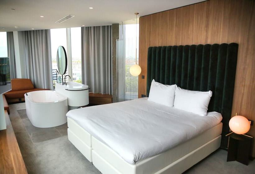 سوئیت با وان آب گرم, Van Der Valk Hotel Amsterdam Zuidas  Rai