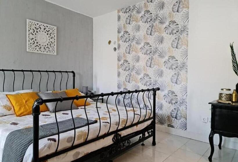 سوییت اجرایی, Deluxe B&b Casa Alegria, Tarrafal