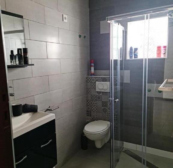 اتاق استاندارد با سرویس بهداشتی مشترک, Deluxe B&b Casa Alegria, Tarrafal