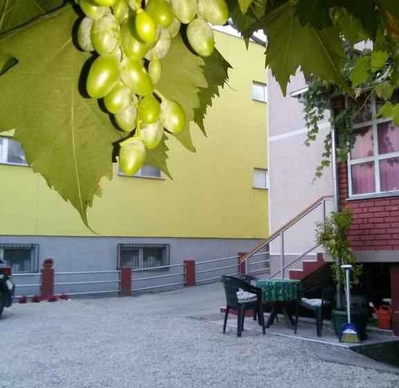 آپارتمان 3 خوابه, Apartman Nisa