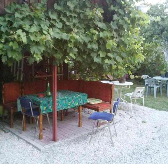 آپارتمان 3 خوابه, Apartman Nisa