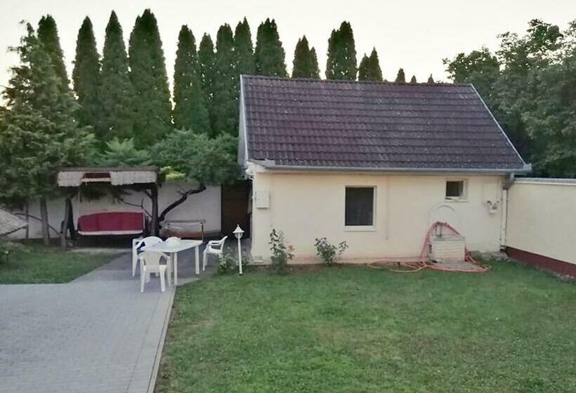 Бунгало Стандарт, Magic Holiday Vendégház