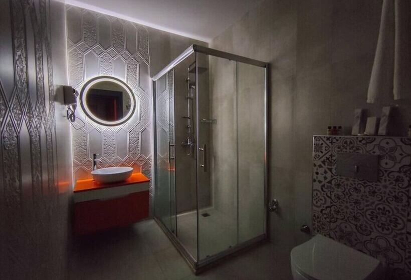 اتاق استاندارد سه نفره, Porto Hotel Baku