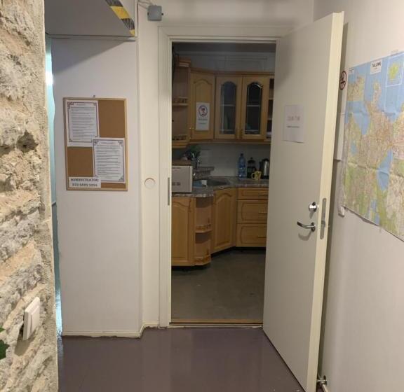 اتاق عادی یک تخته, Süda Hostel