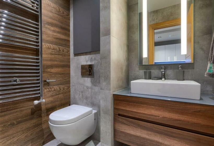 آپارتمان 1 خوابه با چشم‌انداز, Kalman Spa&gym