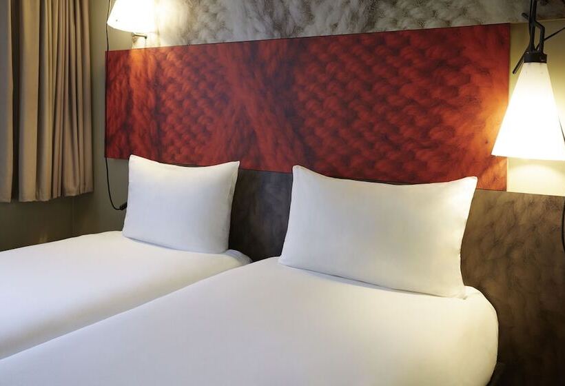 Номер Стандарт, Ibis London Docklands Canary Wharf