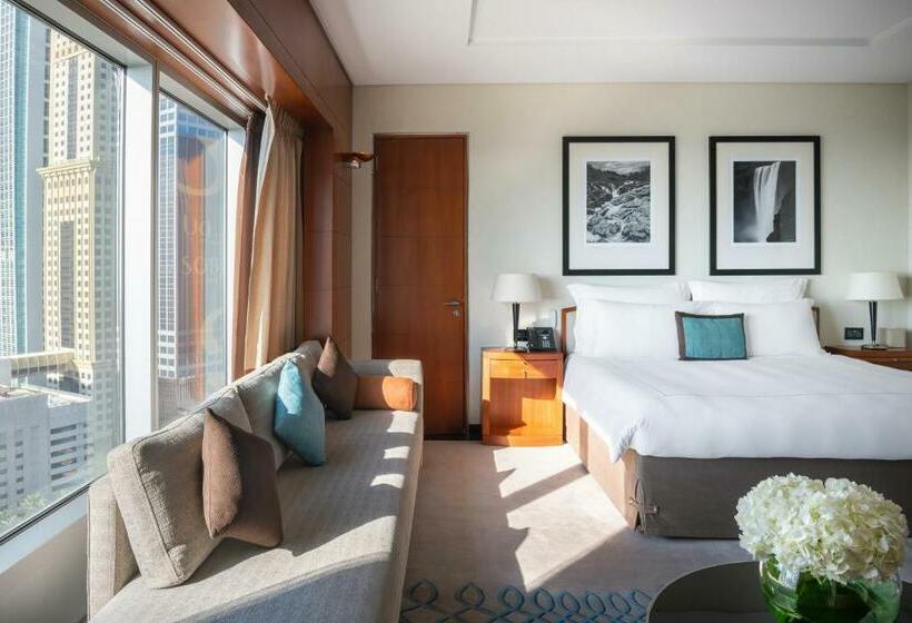 Номер Deluxe, Jumeirah Emirates Towers Dubai