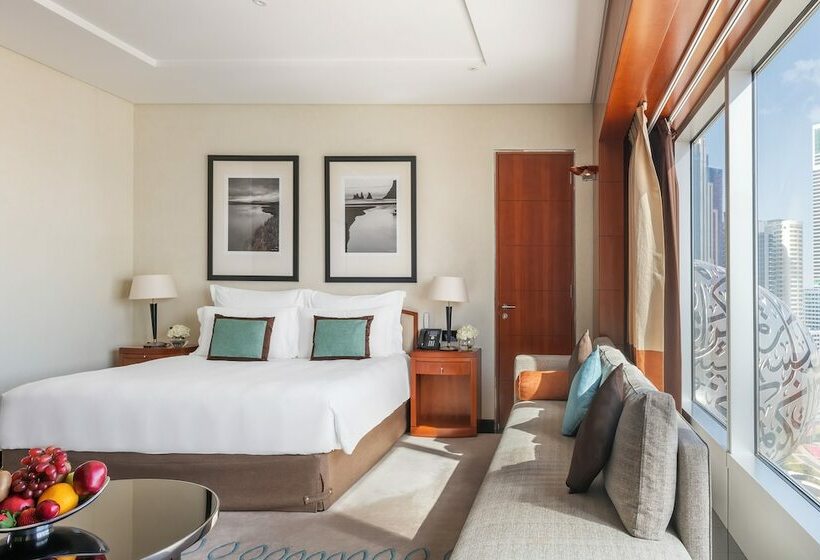 Номер Deluxe, Jumeirah Emirates Towers Dubai