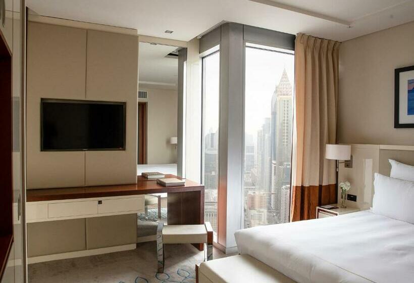 Полулюкс, Jumeirah Emirates Towers Dubai