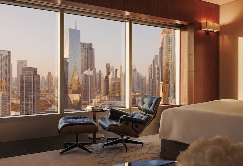 Номер Deluxe, Jumeirah Emirates Towers Dubai