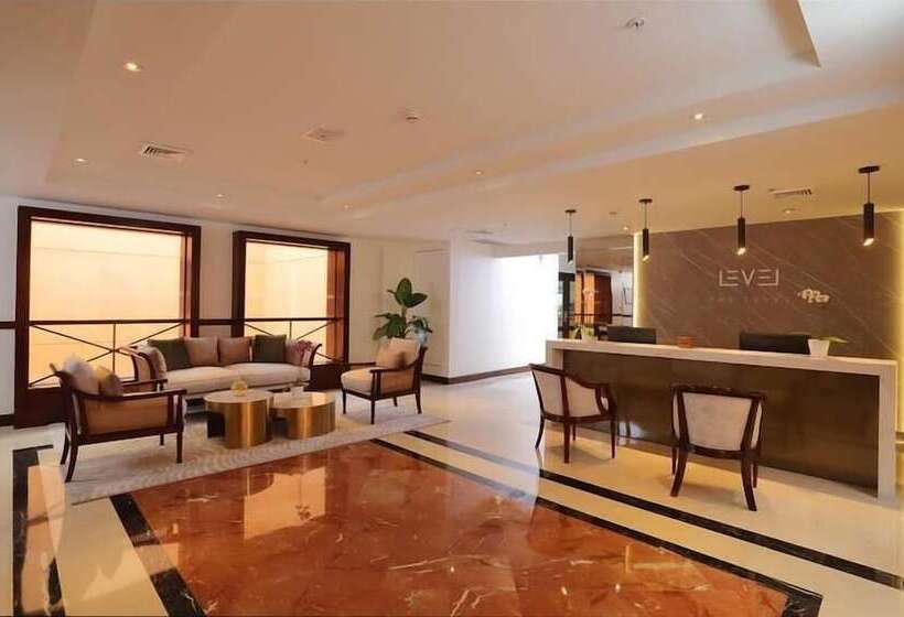 سوییت جونیور اجرایی, Melia Lima