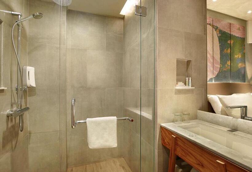 اتاق لوکس با چشم‌انداز دریا, Mercure Kuta Bali