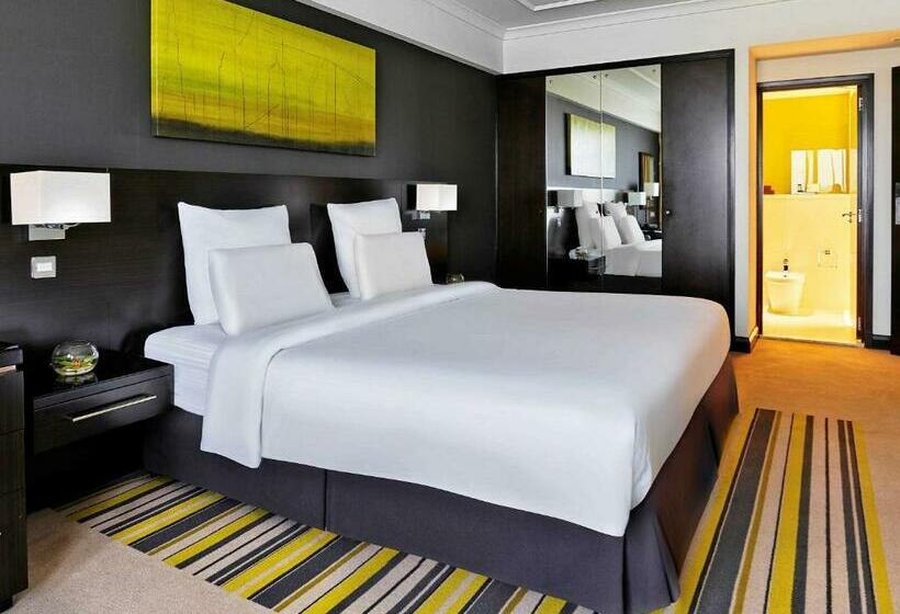 Полулюкс, Pullman Dubai Creek City Centre