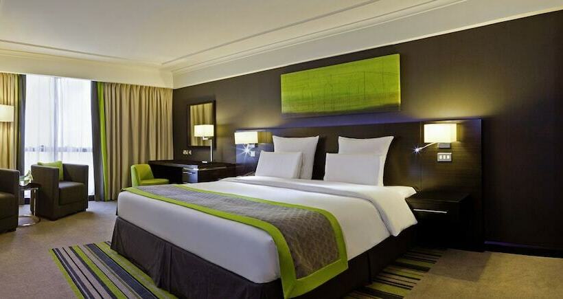 Номер Executive, Pullman Dubai Creek City Centre