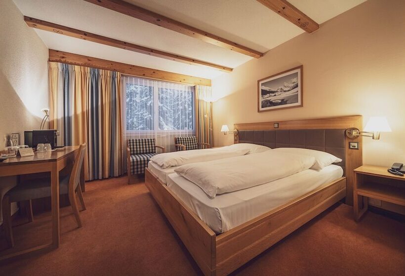 Classic room with balcony, Mountain Plaza