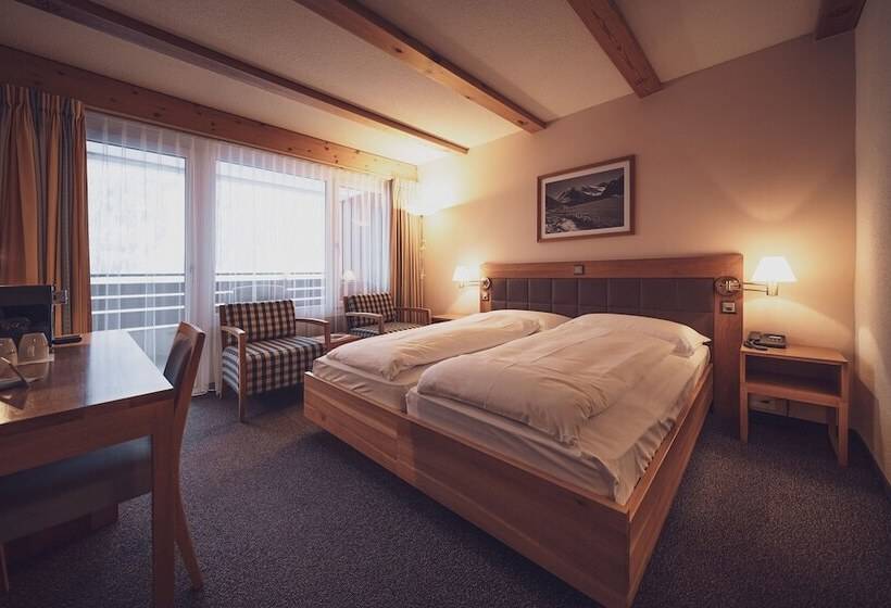 Classic room with balcony, Mountain Plaza