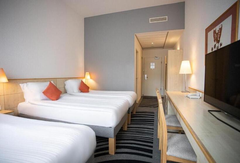 Номер Стандарт Трехместный, Novotel Budapest Centrum