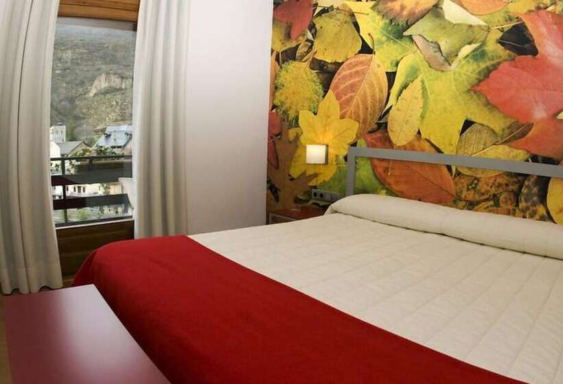 اتاق پنت هاوس, Restaurant Pessets & SPA